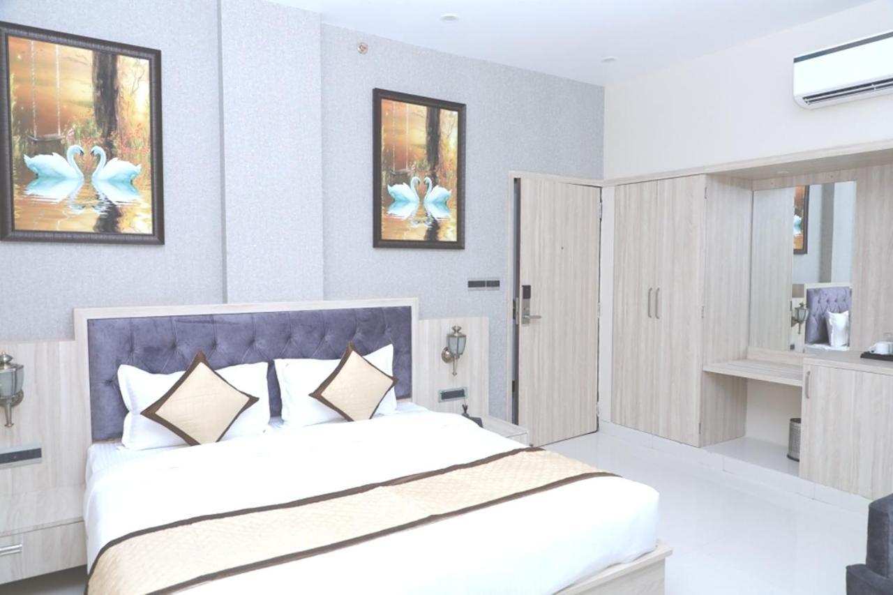 Pine Regency - Aravali'S Peak View Hotel Udaipur Kültér fotó